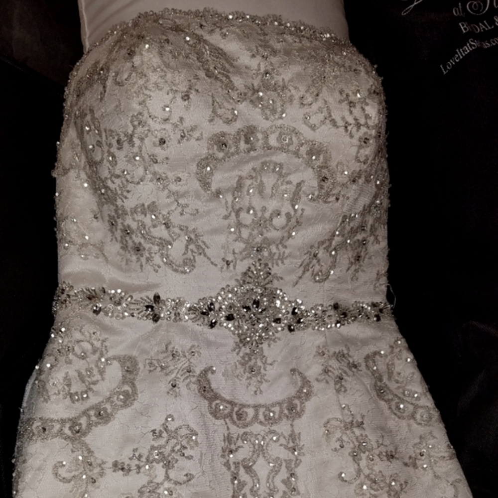 Wedding dress